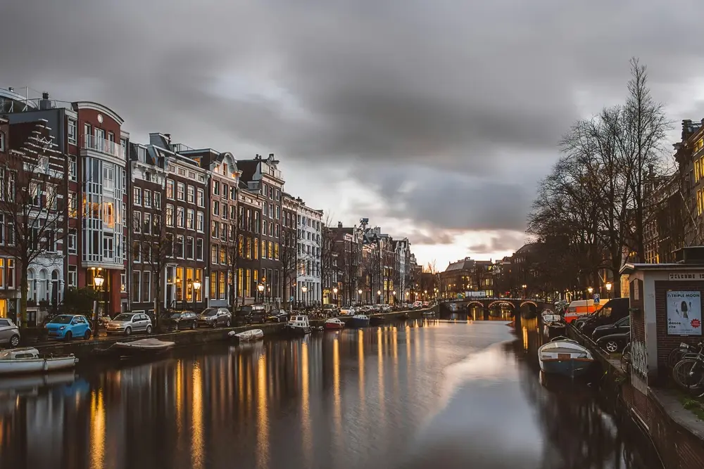 Büroauflösung & Büromöbelankauf Amsterdam