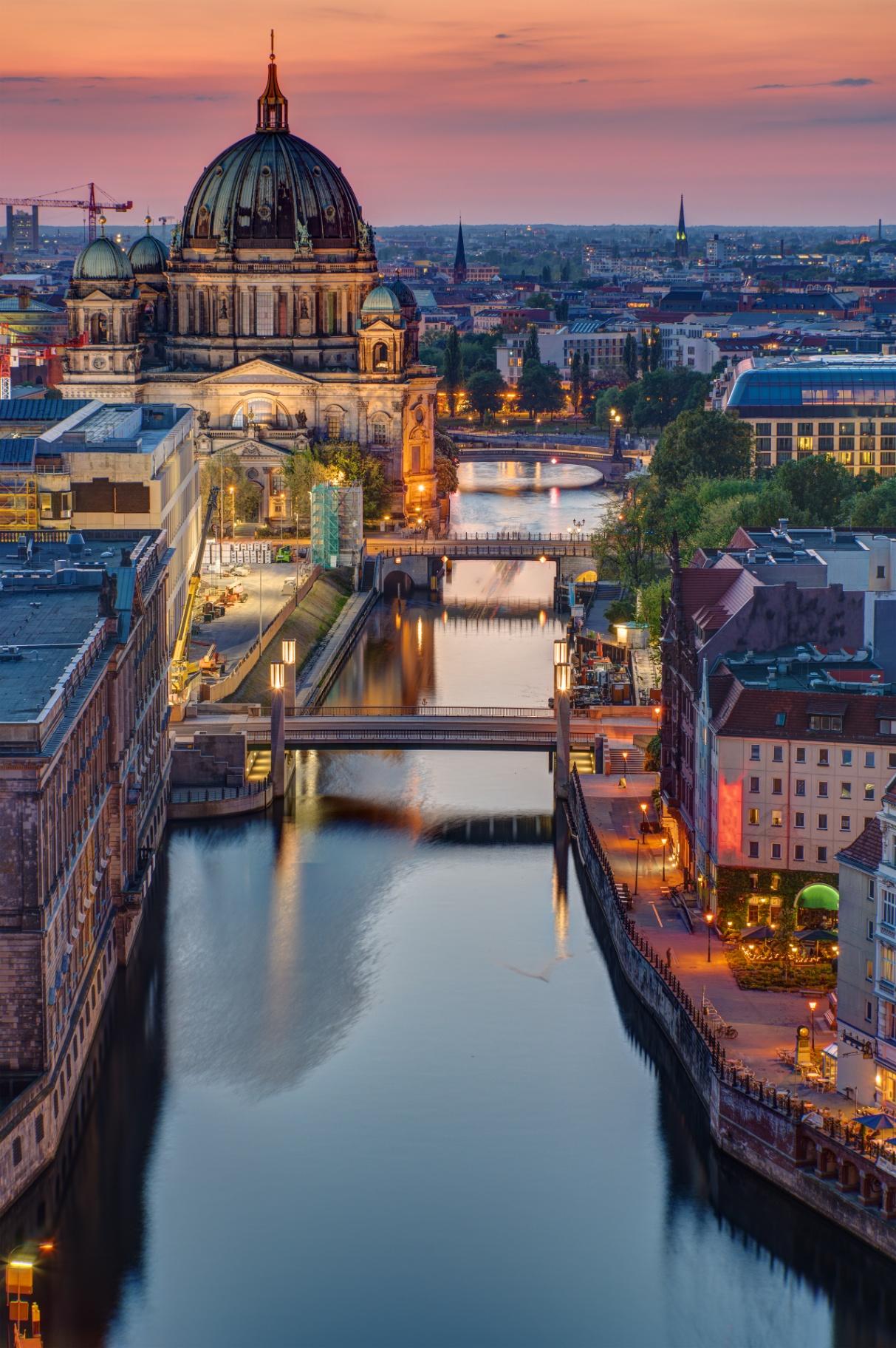 Raumakustik in der Architektur – Grundlagen, Normen und Planungspraxis